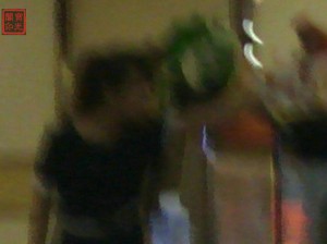 商场里面灶火生