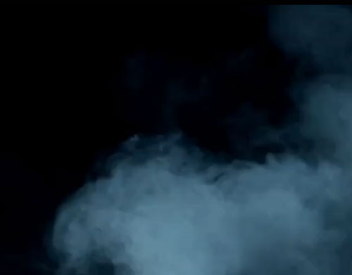 灵异视频：夜路开车拍摄到女鬼