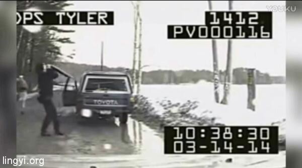 警察临检时遭不明生物攻击,这到底是什么怪物?