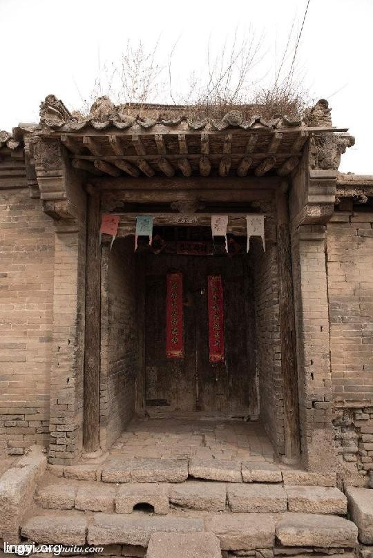 多年疑惑十七——《那朵花》