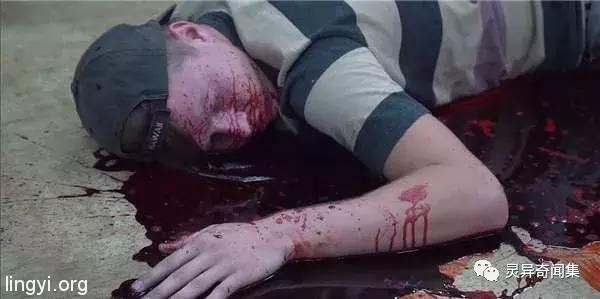 连环杀人魔悬案翻拍成电影 竟引出真兇前来观赏留下「超恐怖纸条」让所有人快吓吐...