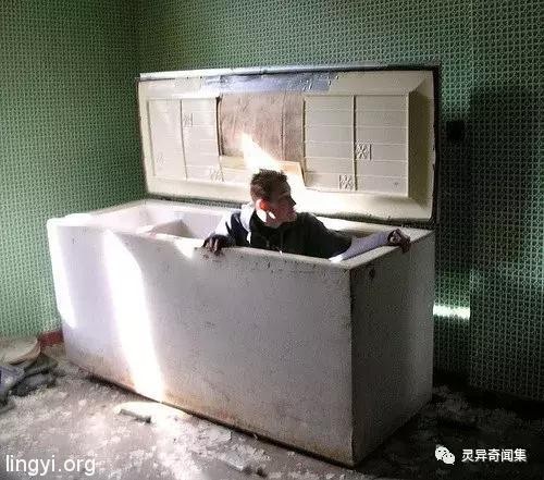 连环杀人魔悬案翻拍成电影 竟引出真兇前来观赏留下「超恐怖纸条」让所有人快吓吐...