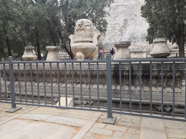 明十三陵-定陵（清明遇奇事）