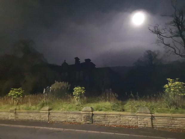 恐怖!英百年历史豪宅遭废弃惊现小男孩鬼魂,面部清晰脚步声急促 恐怖!英百年历史豪宅遭废弃惊现小男孩鬼魂,面部清晰脚步声急促