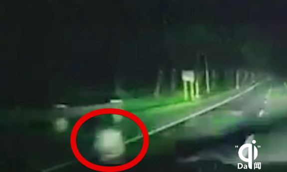 行车记录仪记录下的灵异事件 行车记录仪记录下的灵异事件