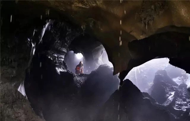 西伯利亚“挖尸人”,挖出来的95%都被销往中国!