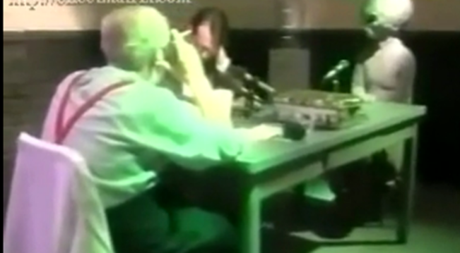 神秘月球:美登月的军事基地和外星人关系