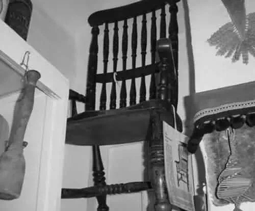 诅咒:坐了女婿的椅子后,64死人离奇死亡!