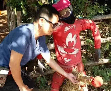 泰国某村寡妇灵作祟,村民自制特殊稻草人应对!