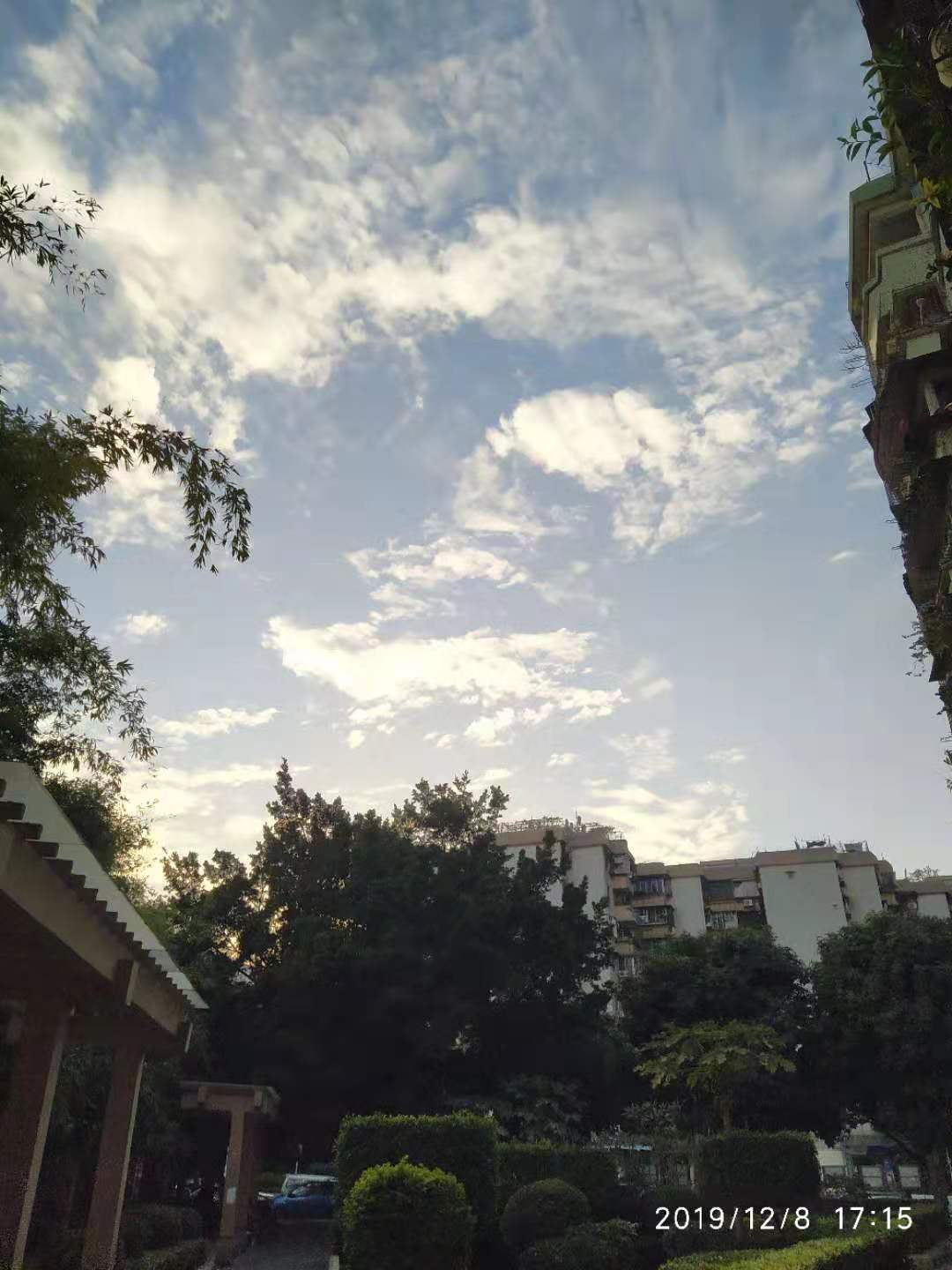 这些云的图片里有什么形象吗