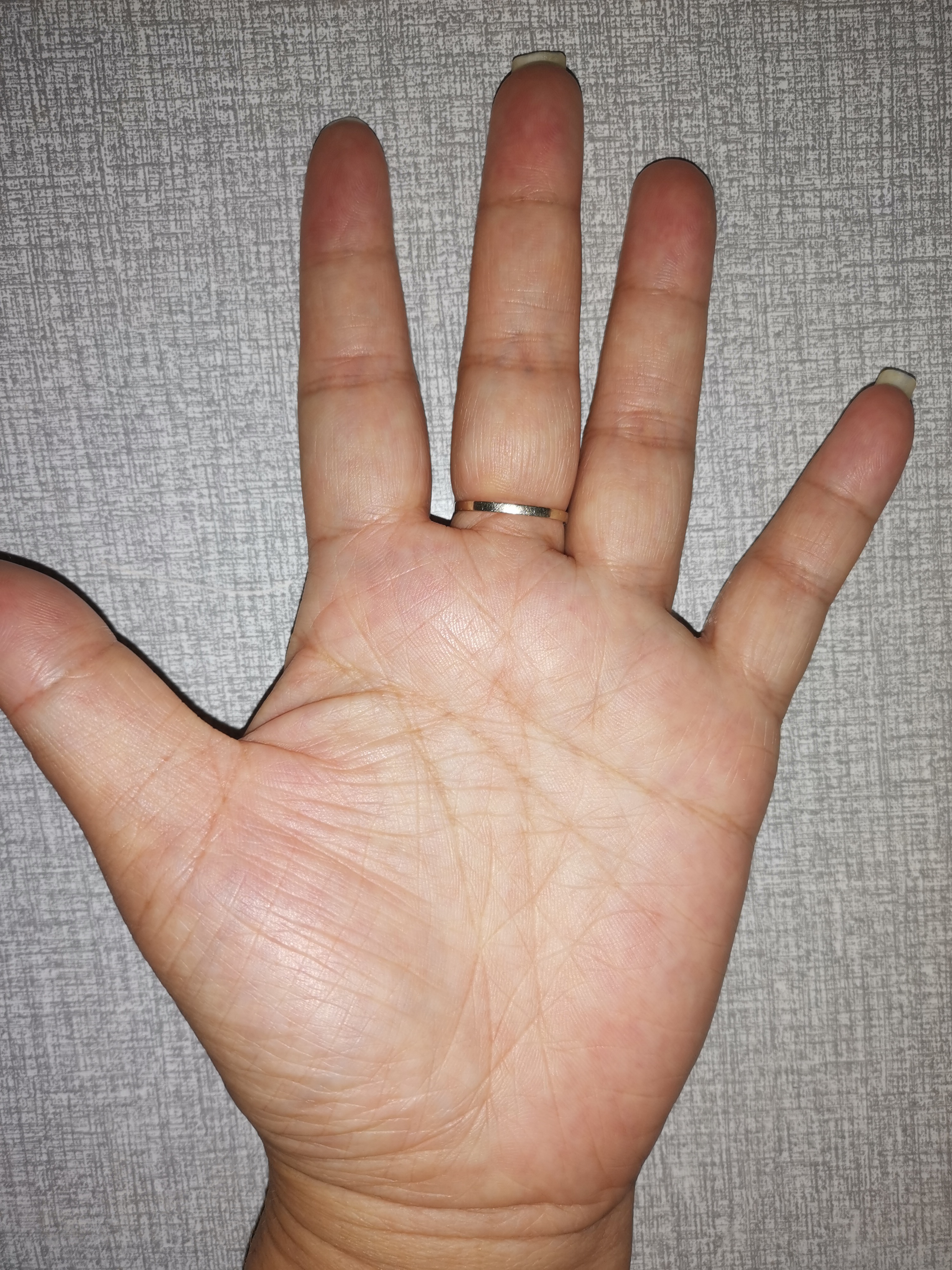 大师，帮我看看手掌