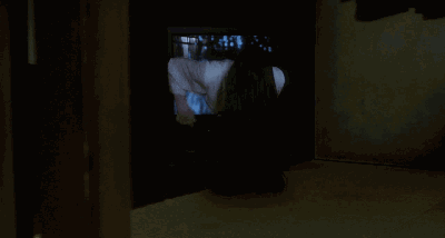 半夜电视机自己打开