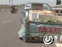 灵异事件还是巧合?两兄弟横穿马路,时隔半年同一路口被撞身亡