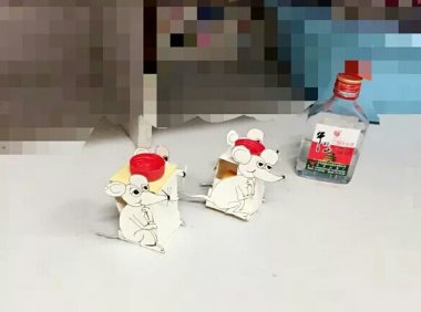 总感觉有东西在床边扒着