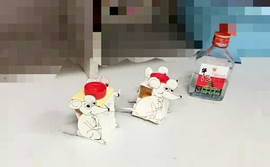 总感觉有东西在床边扒着