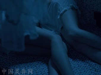 高中女生寝室的哭声