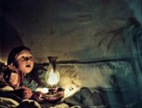 小女孩交了个“新朋友”，吓坏了家里人