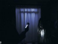 电话串线还是灵异事件?正和朋友打电话,电话里传来嘈杂声