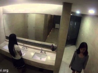 和我一起上厕所的究竟是什么?