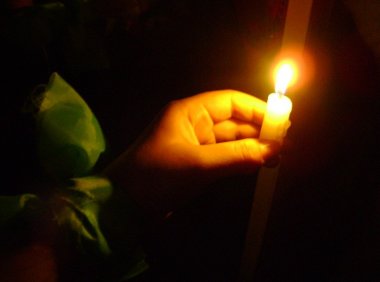 奇妙的灯：半夜点上一盏灯，奇妙的事发生了