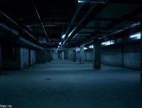 似是疑非——地下停车场