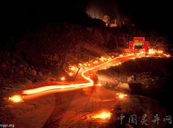 千万不要把糜谷做的笤帚放在枕头下