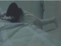 灵异实录,女孩直播时被鬼拖走