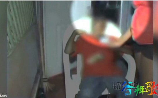 小男孩接受采访时被鬼上身，太恐怖了