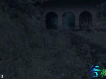 灵异,古亭子里驴友拍到了女鬼惊魂