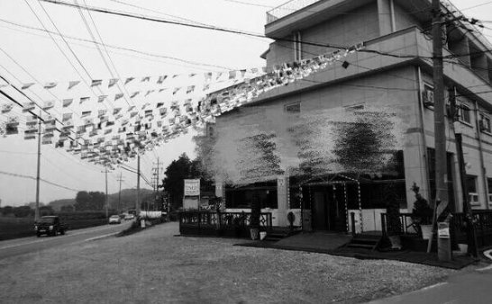 我们村子西头有一栋无人敢住的鬼宅!