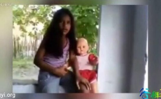 惊悚,恐怖的玩具娃娃会动