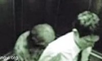 轰动一时的上海电梯灵异事件真相内幕,青年被鬼魂尾随画面视频让人毛骨悚然