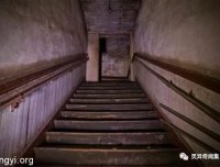 午夜八点不要出门