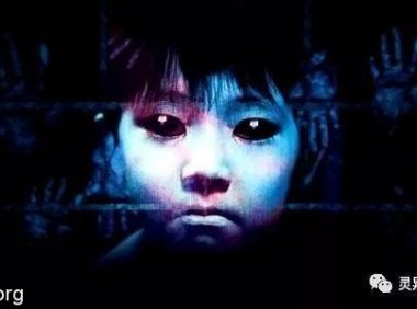 当你进入了恐怖电影,怎样才能死里逃生?(或者死的有尊严点?)