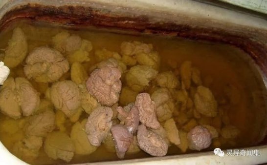 一堆「人脑」泡在浴缸里……11位网友在废墟拍到的极恐画面