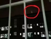 男寝闹鬼?这张图可以吓我好久了