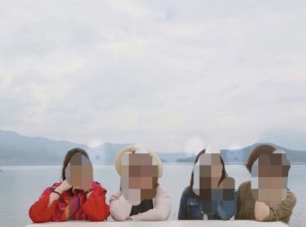去大理玩拍的照片,身后出现诡异白影
