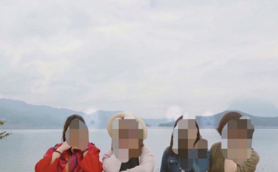 去大理玩拍的照片,身后出现诡异白影