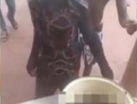 少女惨遭分尸煮成人肉汤，不知情民众全喝下肚！