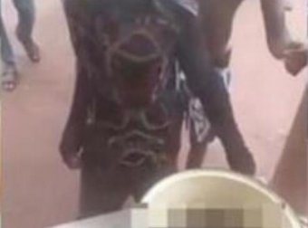 少女惨遭分尸煮成人肉汤，不知情民众全喝下肚！