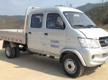 大年初二开车撞新坟