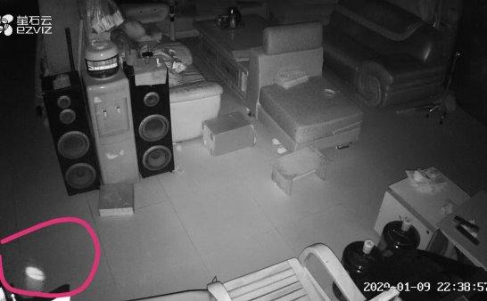 监控里出现漂游的光点是什么？