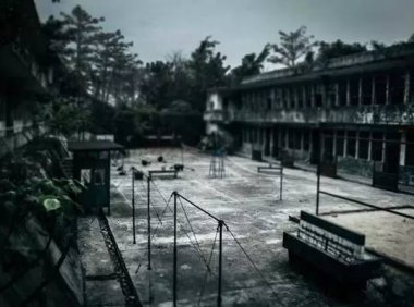 诡校悚闻——在孤坟聚集之地建学校是否会影响气运