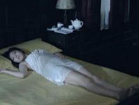 老宅诡事:睡觉时感觉身边有一个人