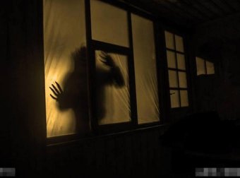 酒店亲身经历:阳台钻进来的人影