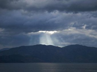 三峡奇事之神秘白光