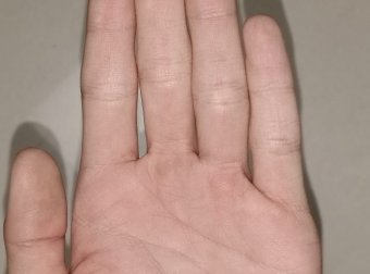 有没有大师可以帮我看看手相？谢谢