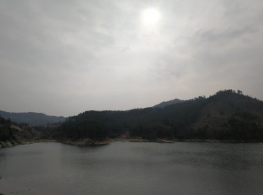 淹死的人身上留有爪印