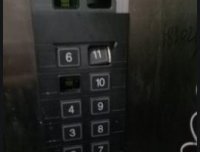 朋友电梯里的奇怪经历