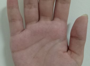 求大师们看看孩子的手相